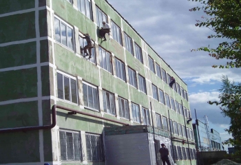 Герметизація міжпанельних швів будівлі